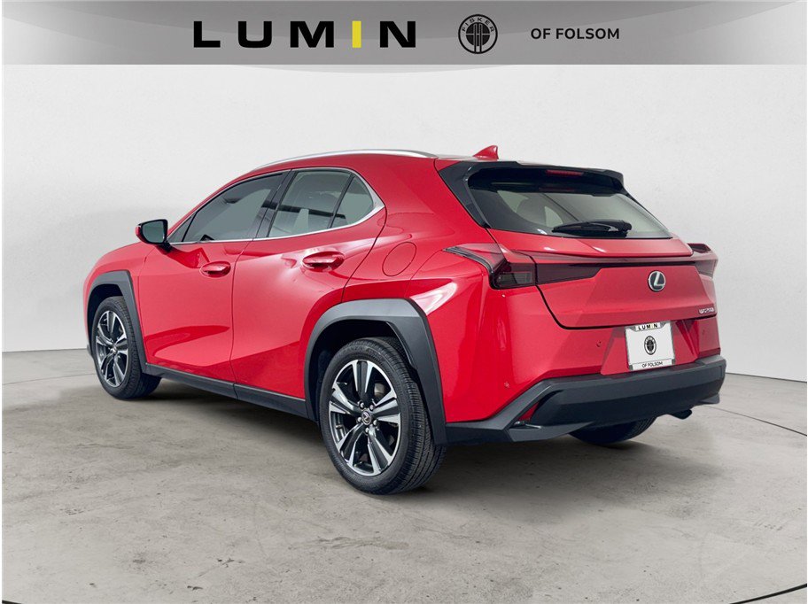 2023 Lexus UX 250h photo 3