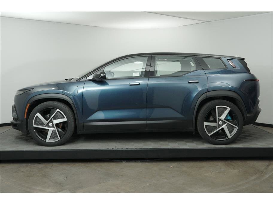 2023 Fisker Ocean Extreme photo 2