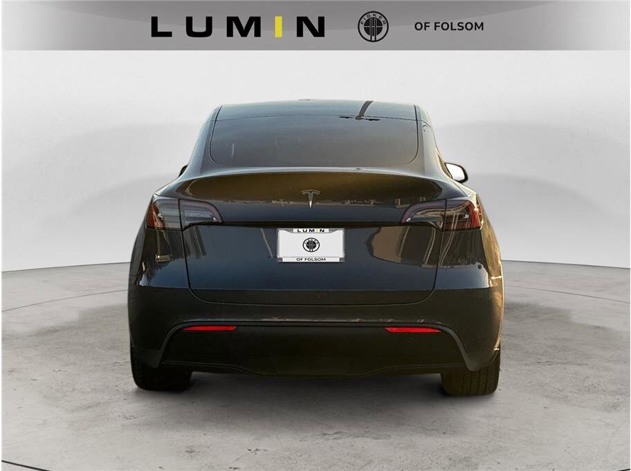 2021 Tesla Model Y Standard Range photo 4