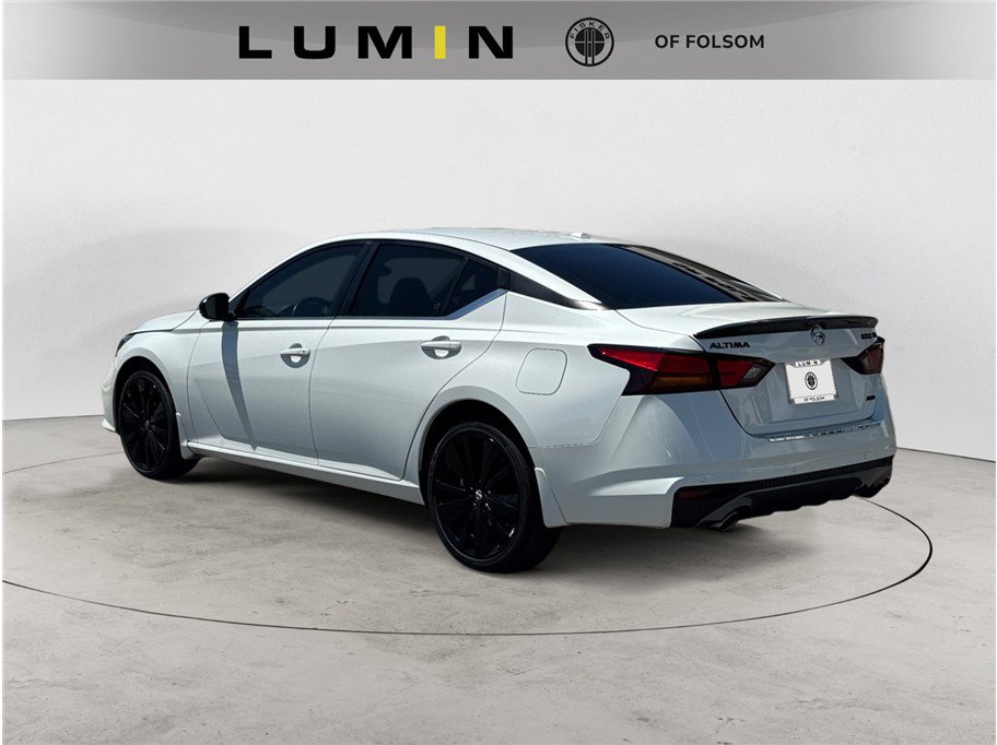 2022 Nissan Altima 2.5 SR photo 3