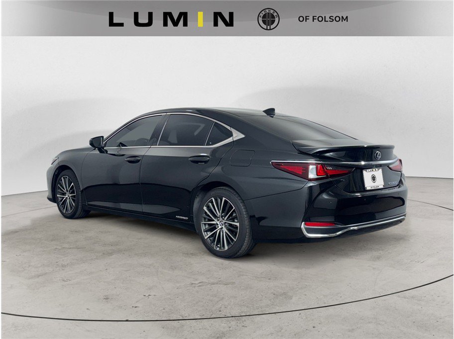 2022 Lexus ES 300h photo 3