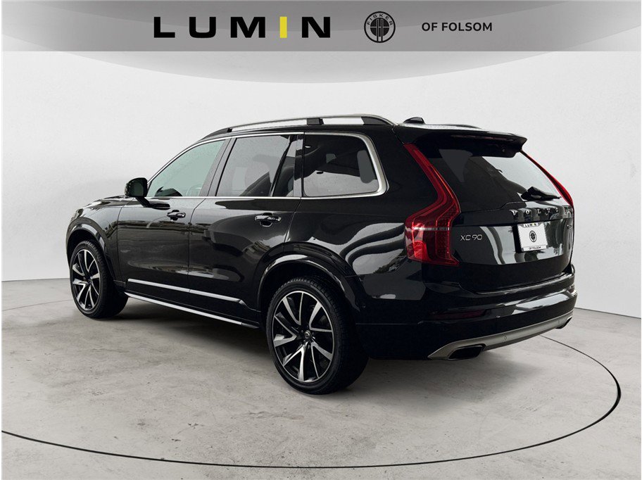 2019 Volvo XC90 T6 AWD Momentum photo 2
