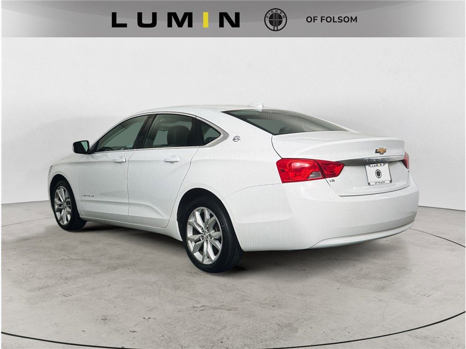 2017 Chevrolet Impala 1LT photo 3