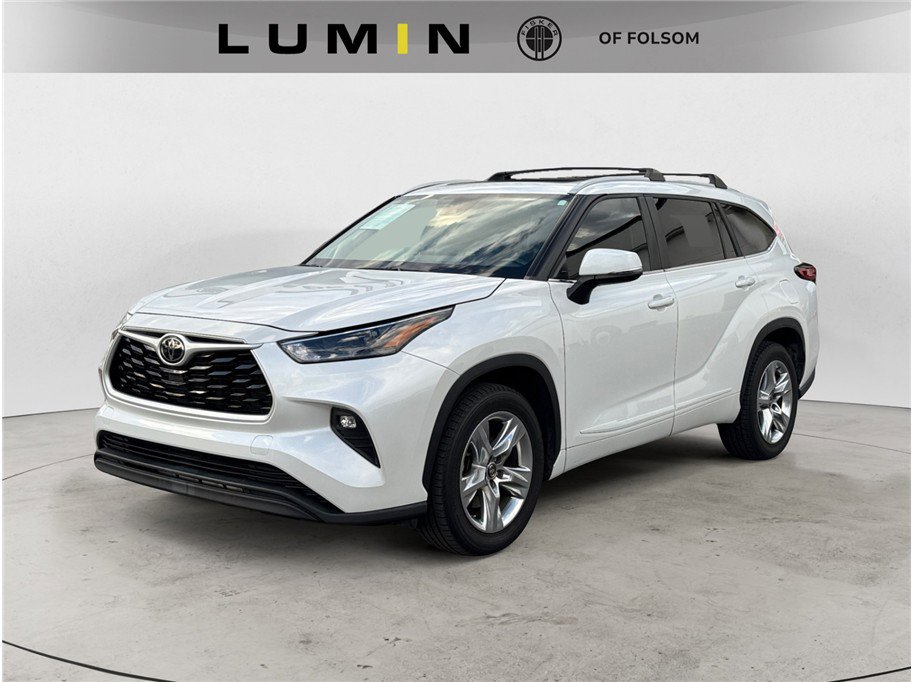 2023 Toyota Highlander XLE's photo