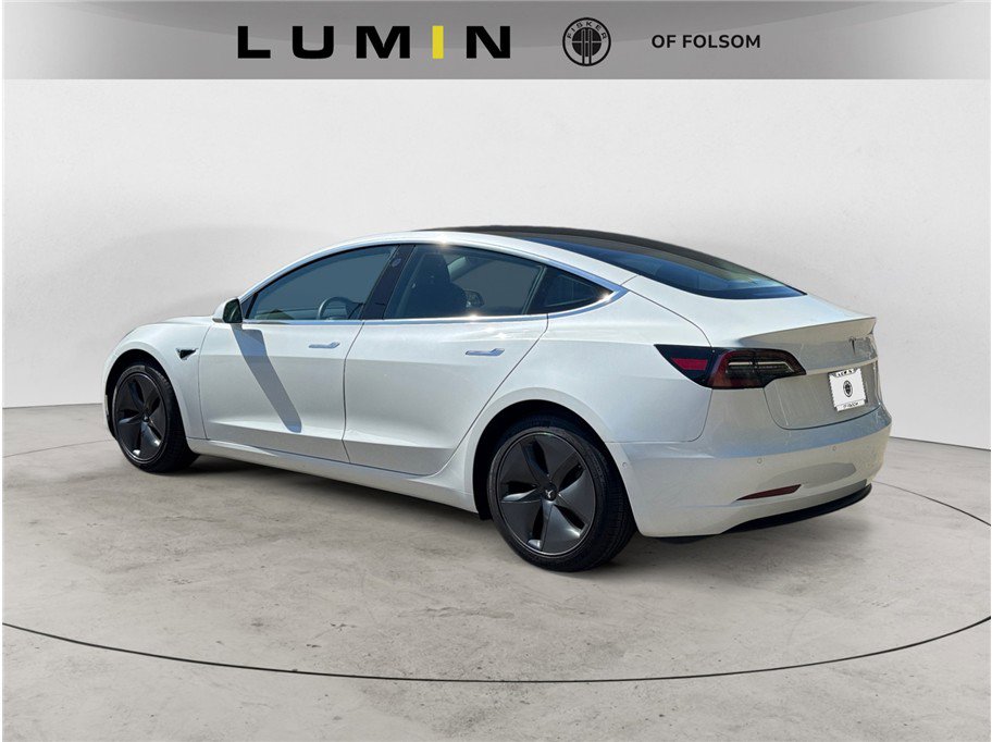 2020 Tesla Model 3 Standard Range Plus photo 3