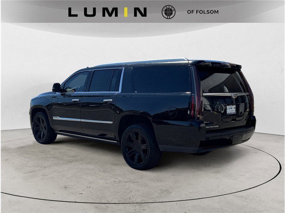 2017 Cadillac Escalade ESV Premium Luxury photo 2
