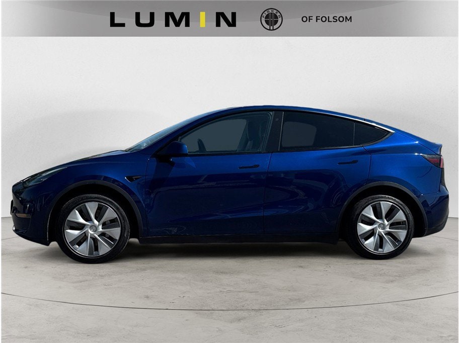 Used 2020 Tesla Model Y Long Range with VIN 5YJYGDEE7LF006572 for sale in Kansas City