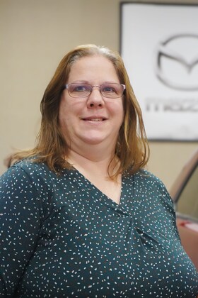 Staff member Lisa Clark from ID_75bd0a07ea63
