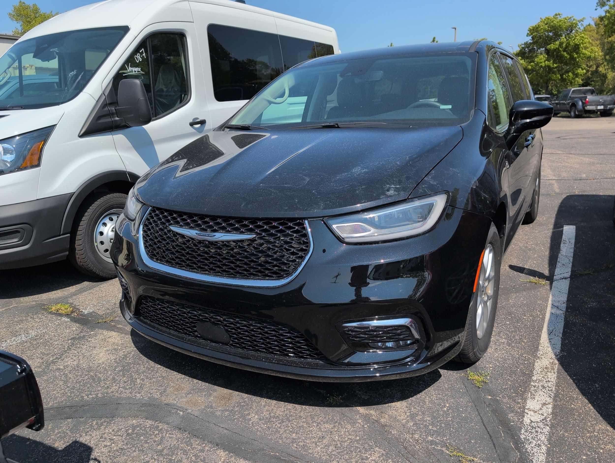 Used 2024 Chrysler Pacifica Touring L with VIN 2C4RC1BGXRR140445 for sale in Annandale, Minnesota