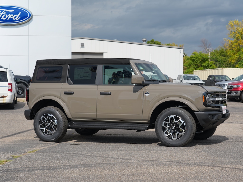 New 2026 Ford Bronco Outer Banks SUV