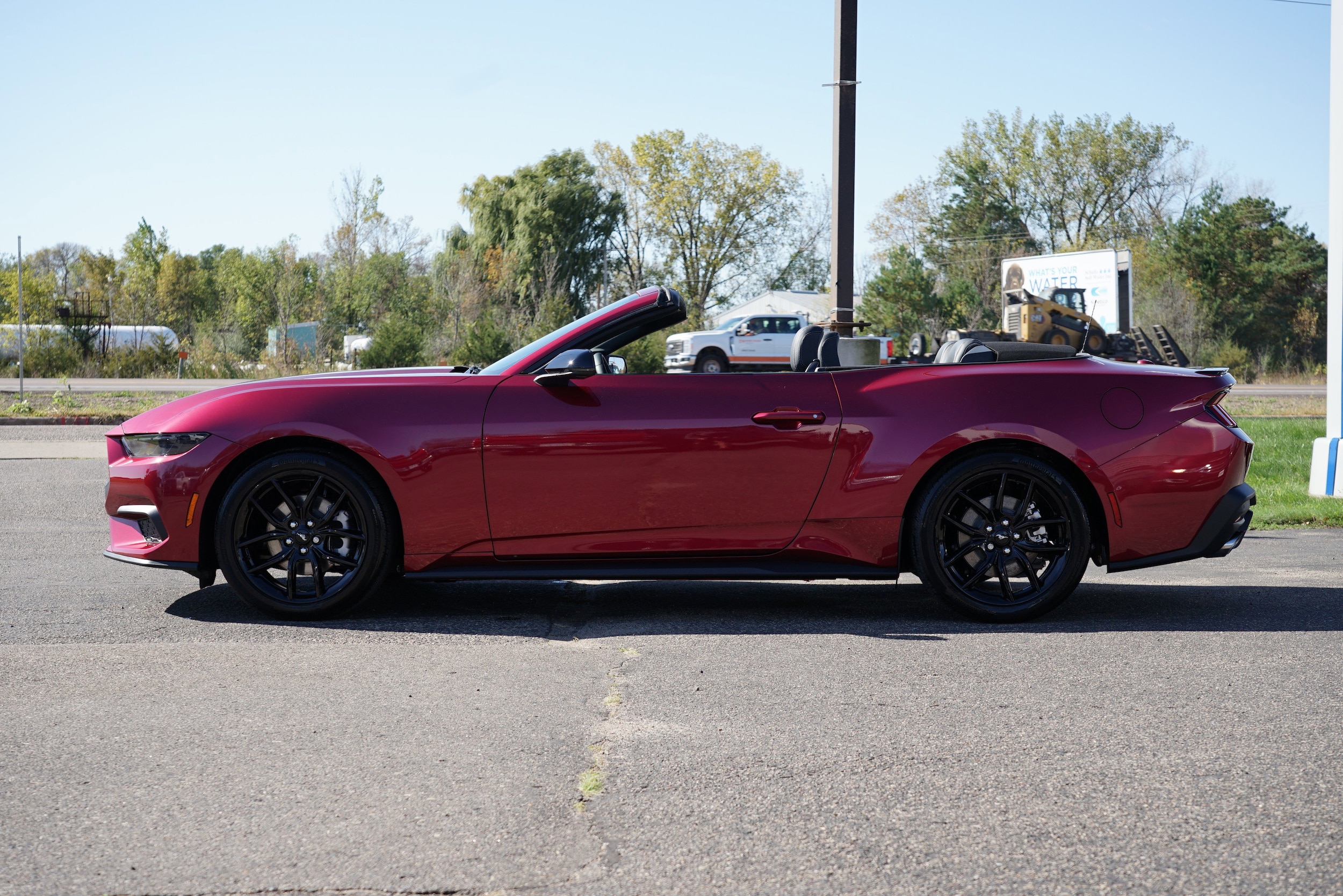2025 Ford Mustang EcoBoost Premium Convertible - Photo 8