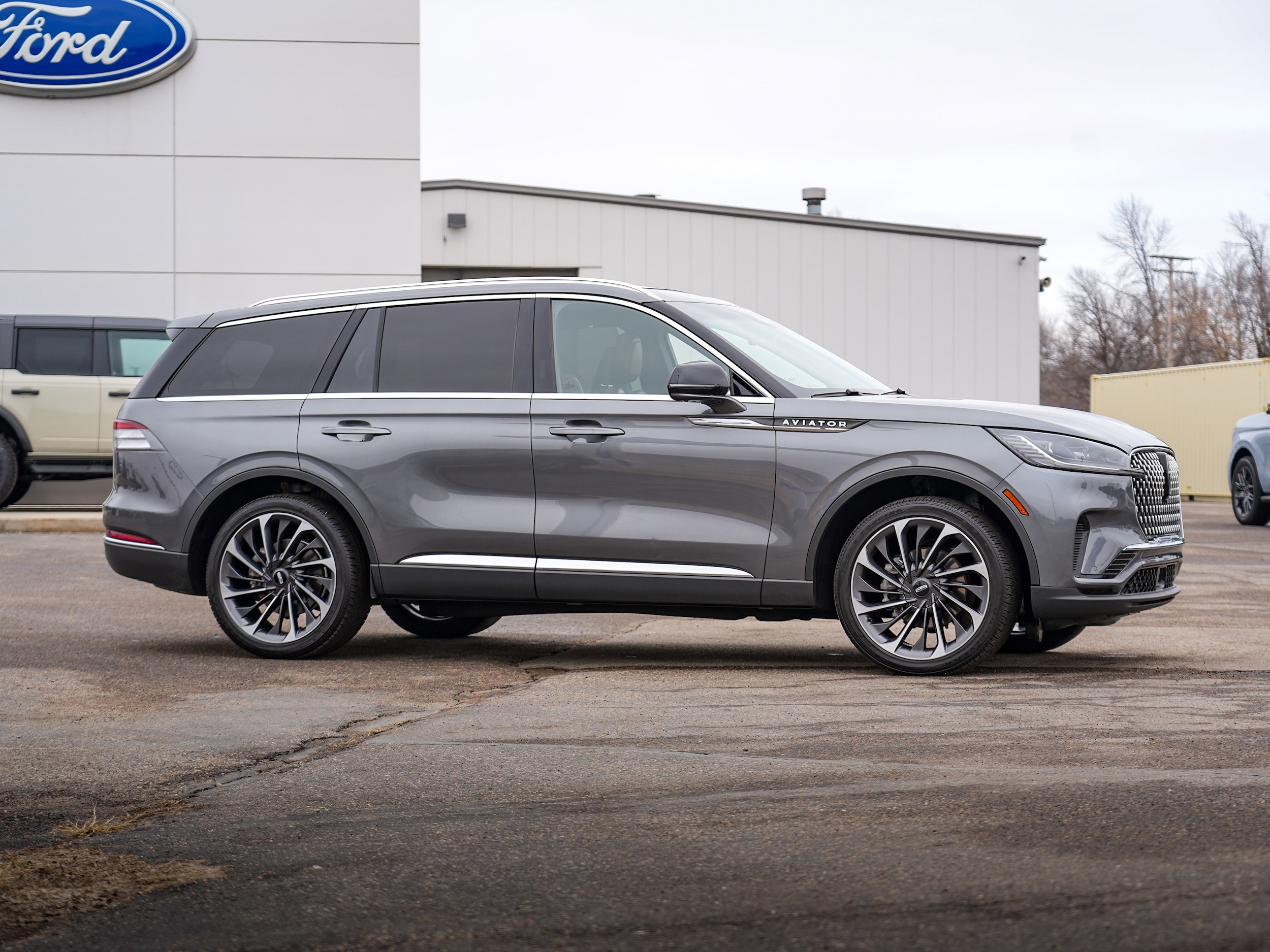 Used 2025 Lincoln Aviator Reserve with VIN 5LM5J7XC5SGL00146 for sale in Annandale, Minnesota