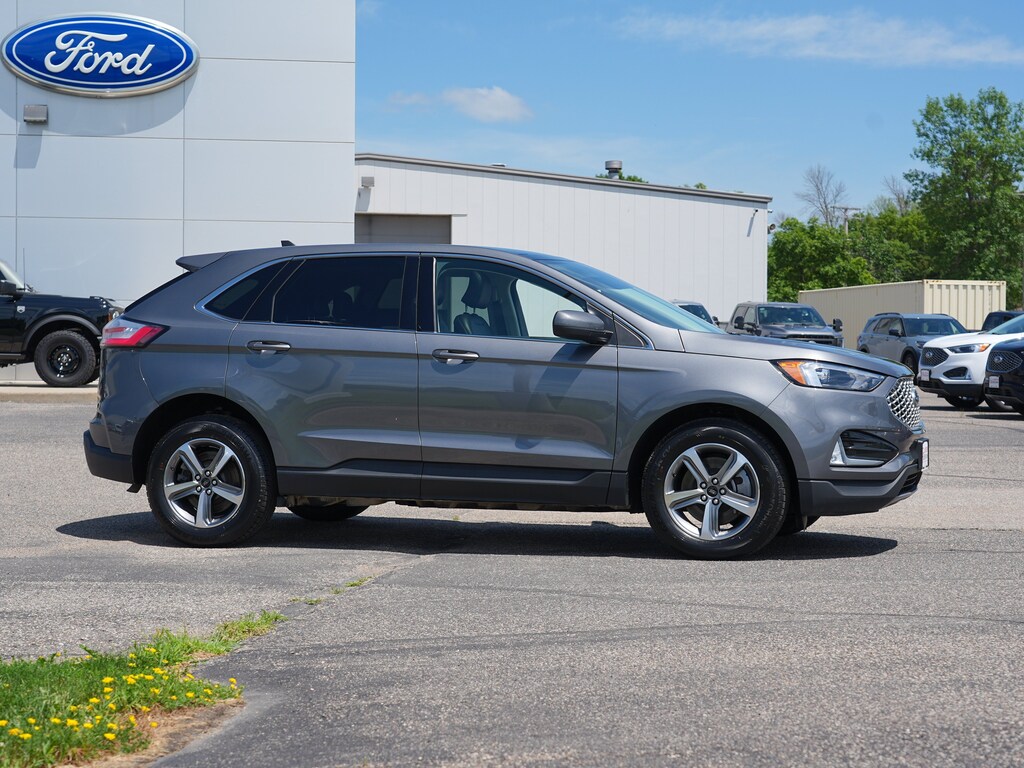 Used 2024 Ford Edge SEL SUV