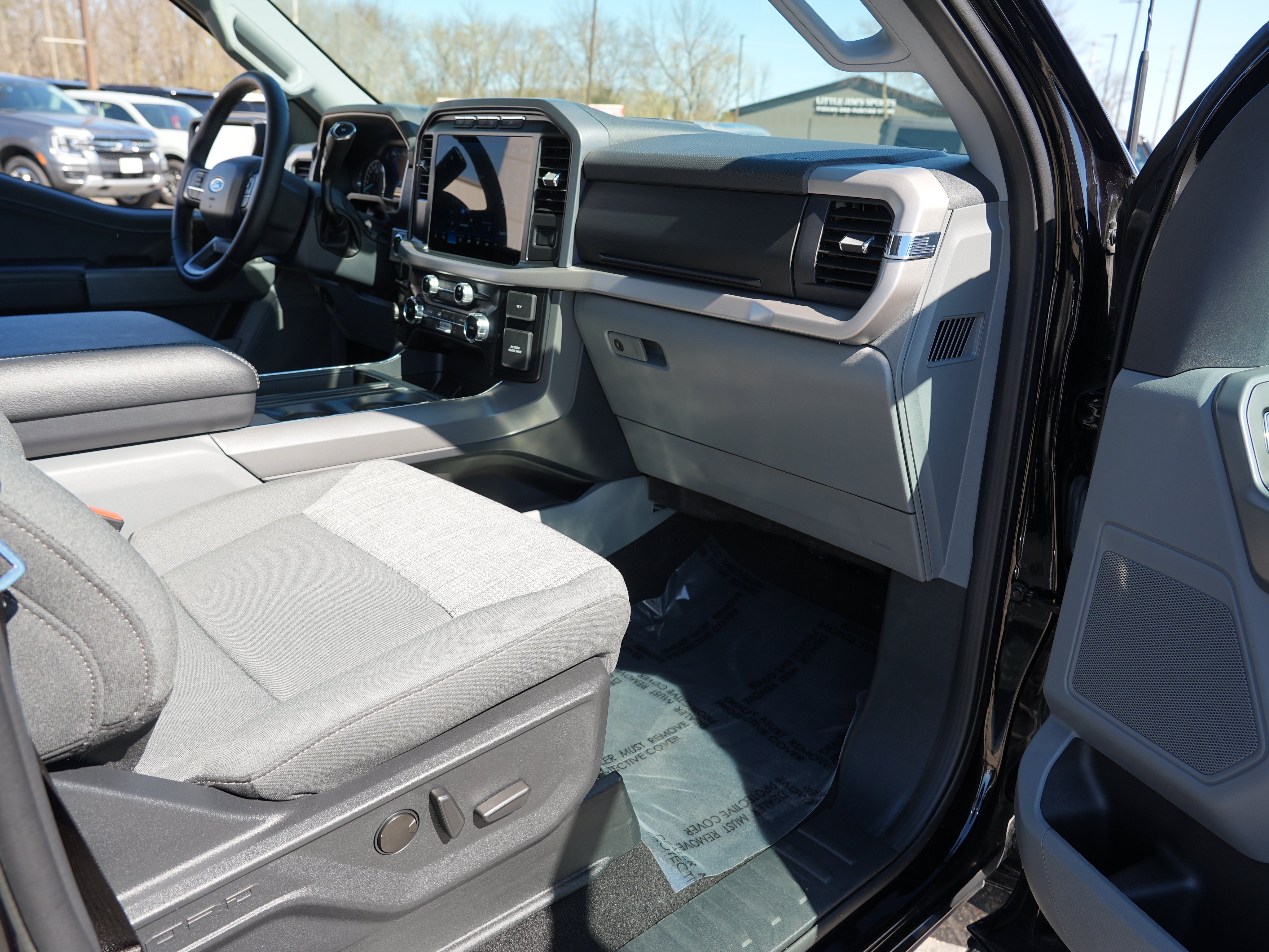 2023 Ford F-150 XLT - Photo 29