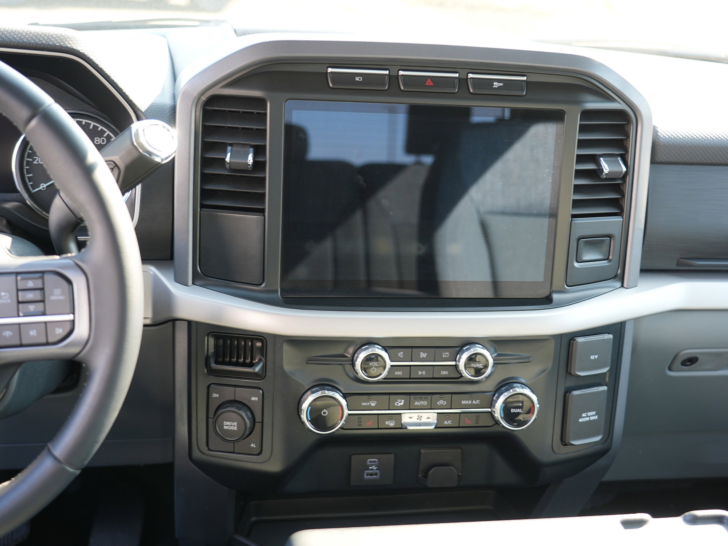 2023 Ford F-150 XLT - Photo 22