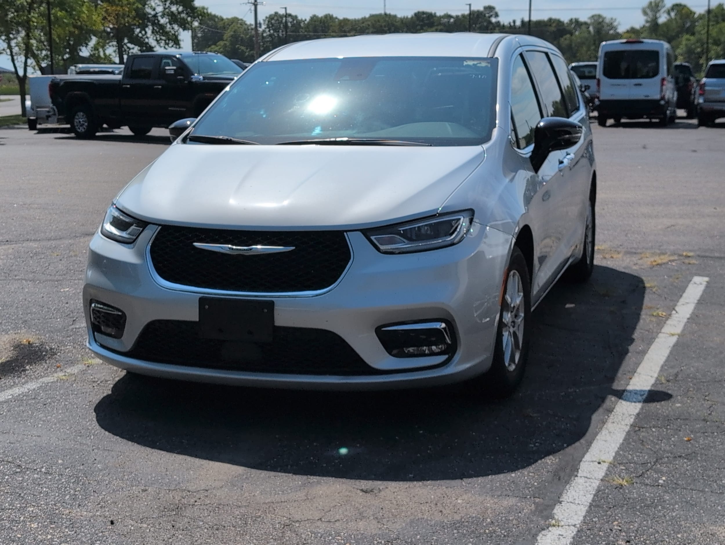 Used 2026 Chrysler Pacifica Select with VIN 2C4RC1BG9TR212906 for sale in Annandale, Minnesota