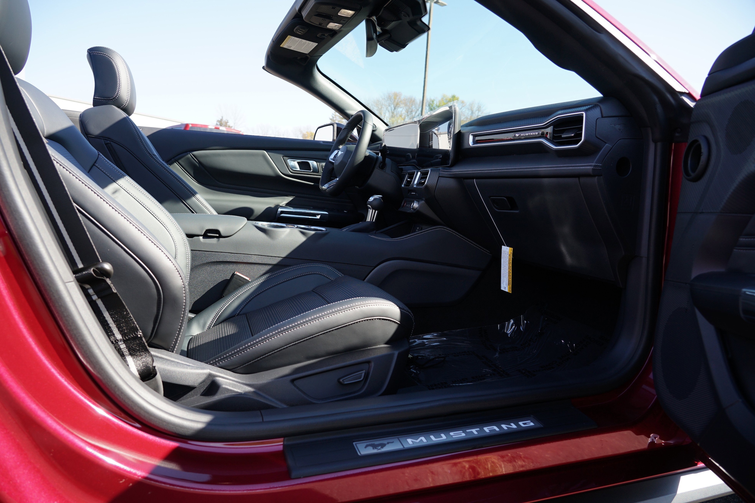 2025 Ford Mustang EcoBoost Premium Convertible - Photo 30