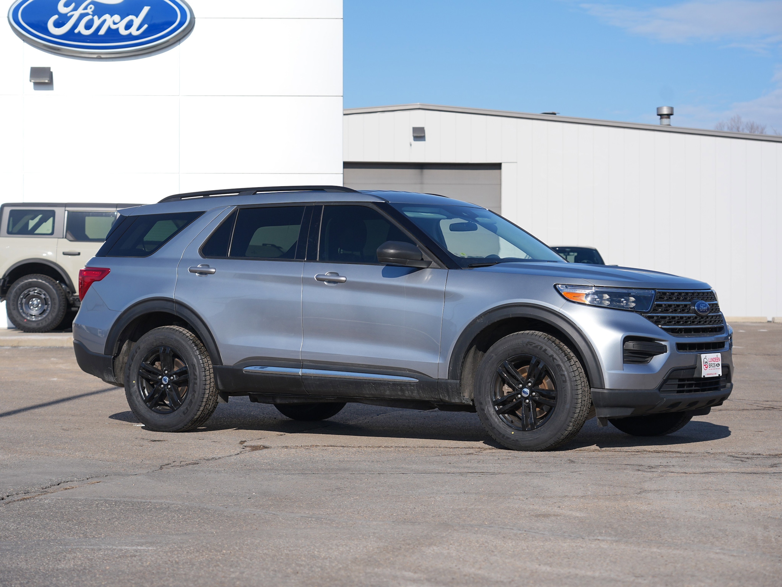 Used 2023 Ford Explorer XLT with VIN 1FMSK8DH2PGB53803 for sale in Annandale, Minnesota