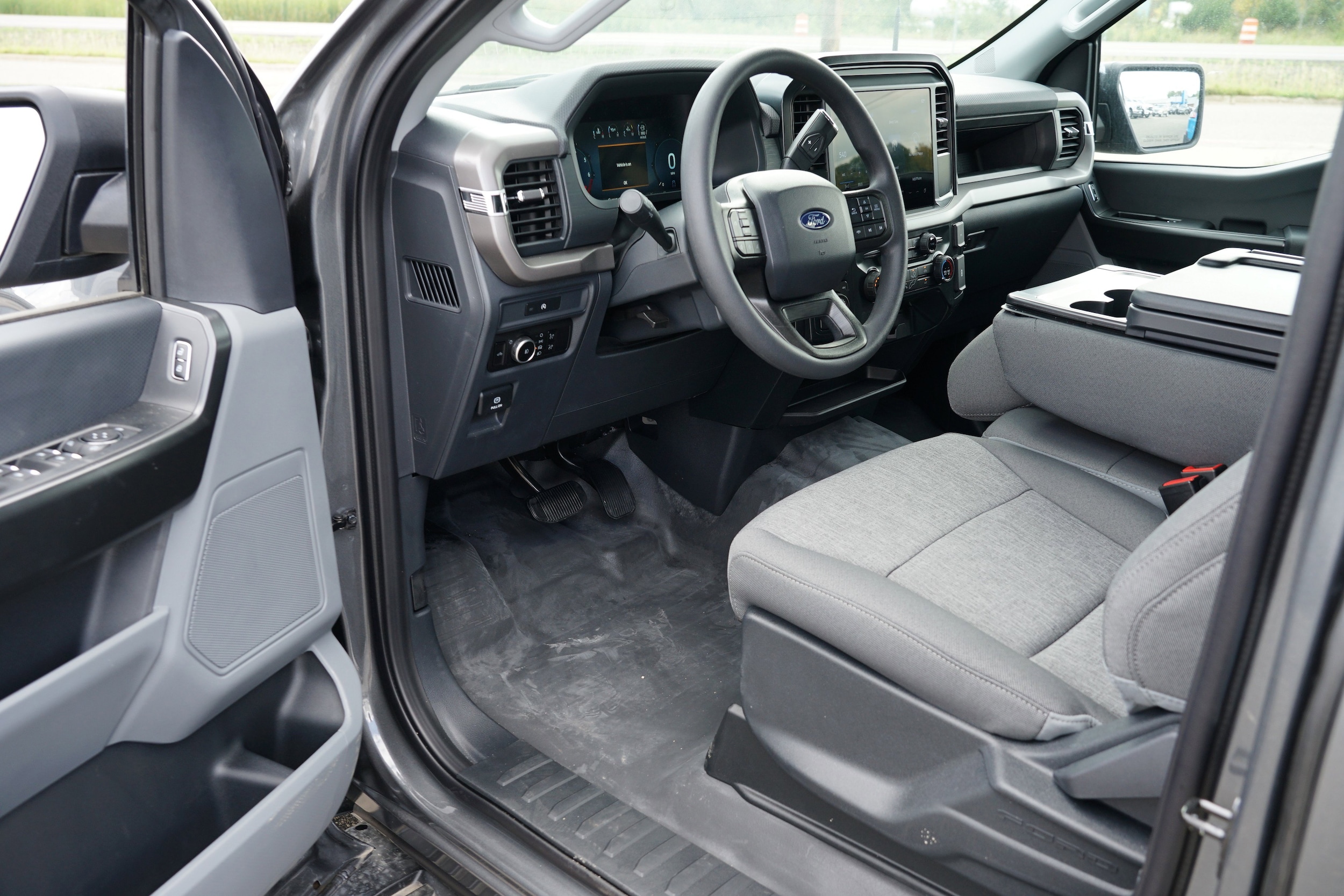 2025 Ford F-150 XL - Photo 13
