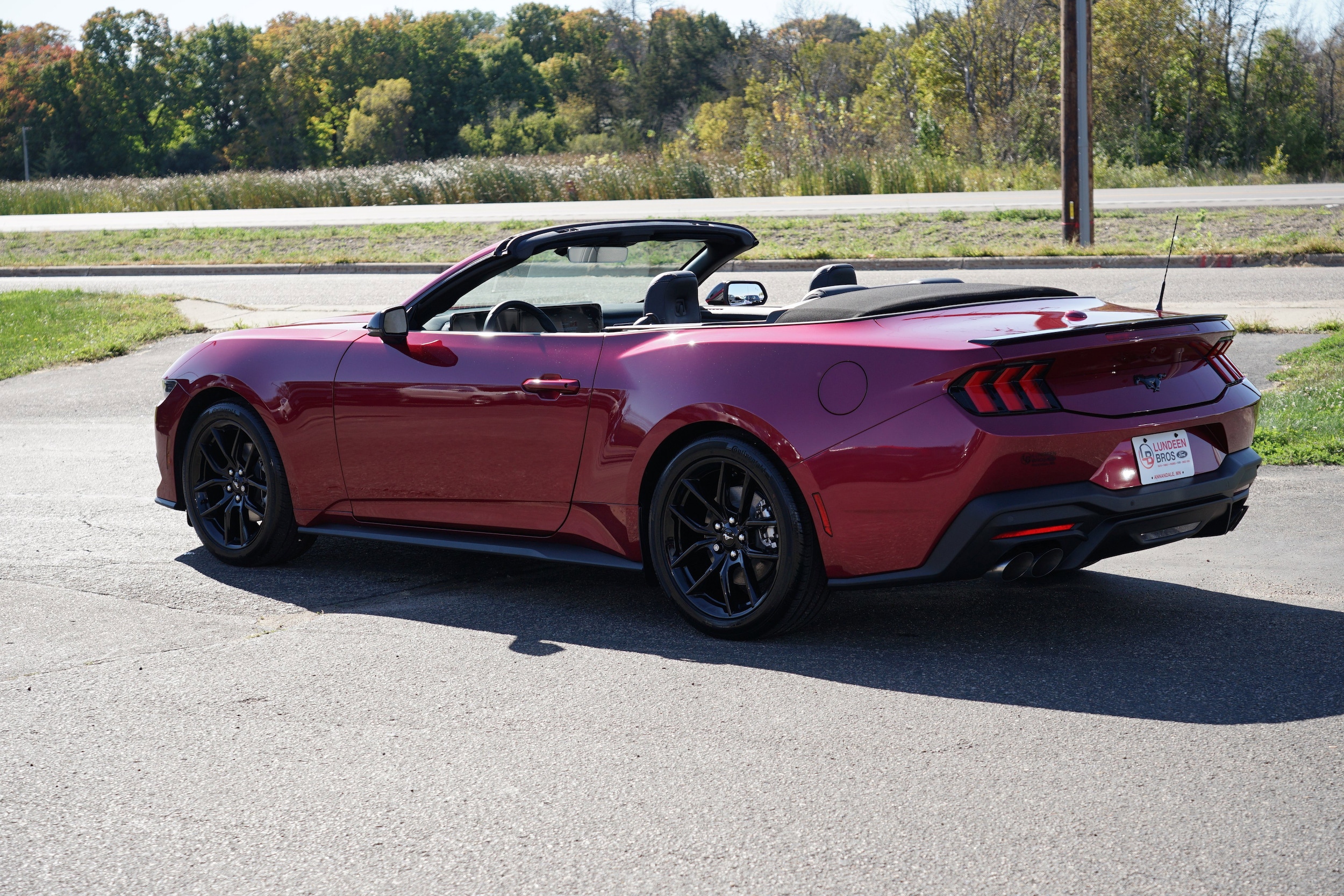 2025 Ford Mustang EcoBoost Premium Convertible - Photo 7