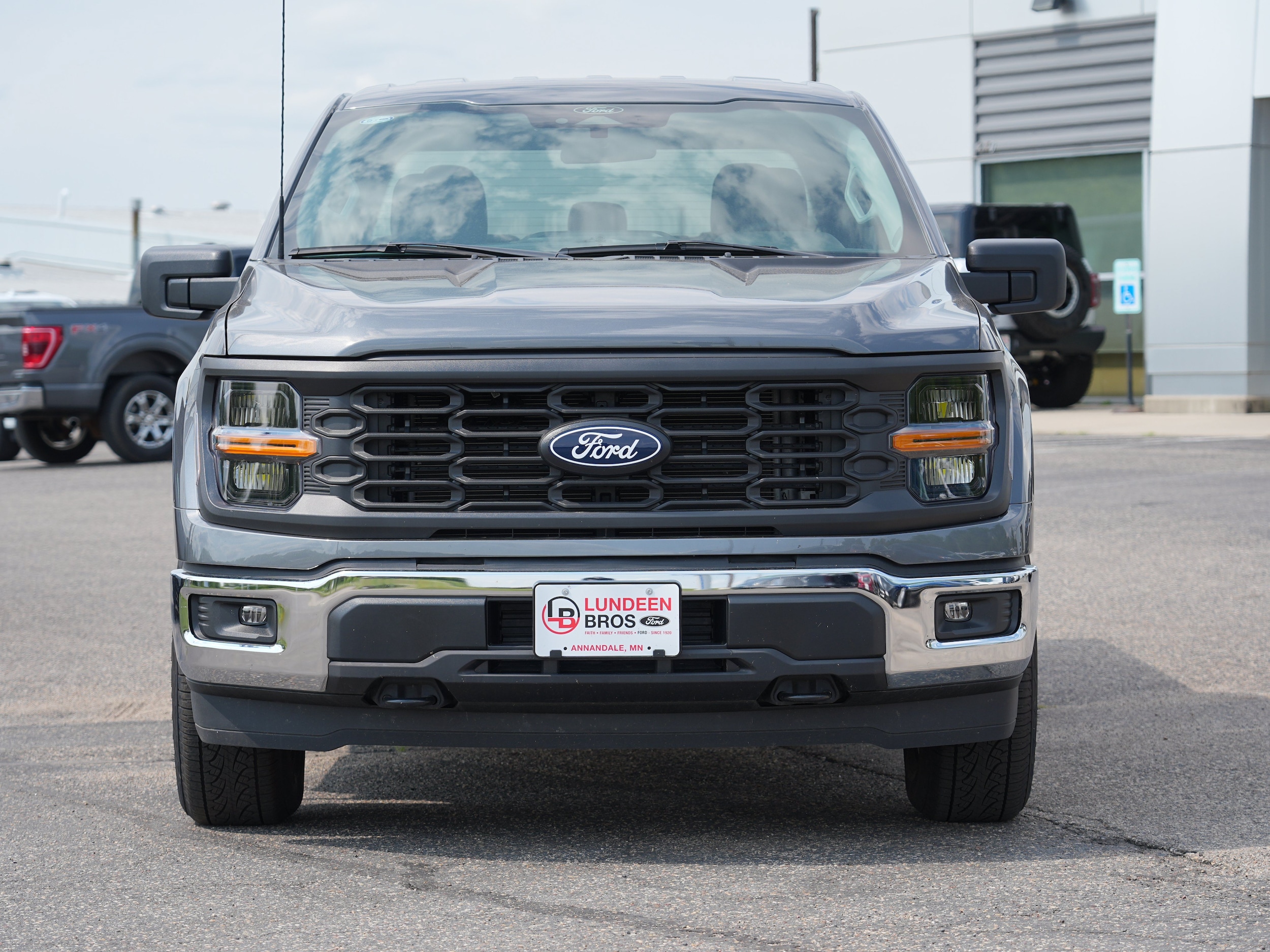 2025 Ford F-150 XL - Photo 9