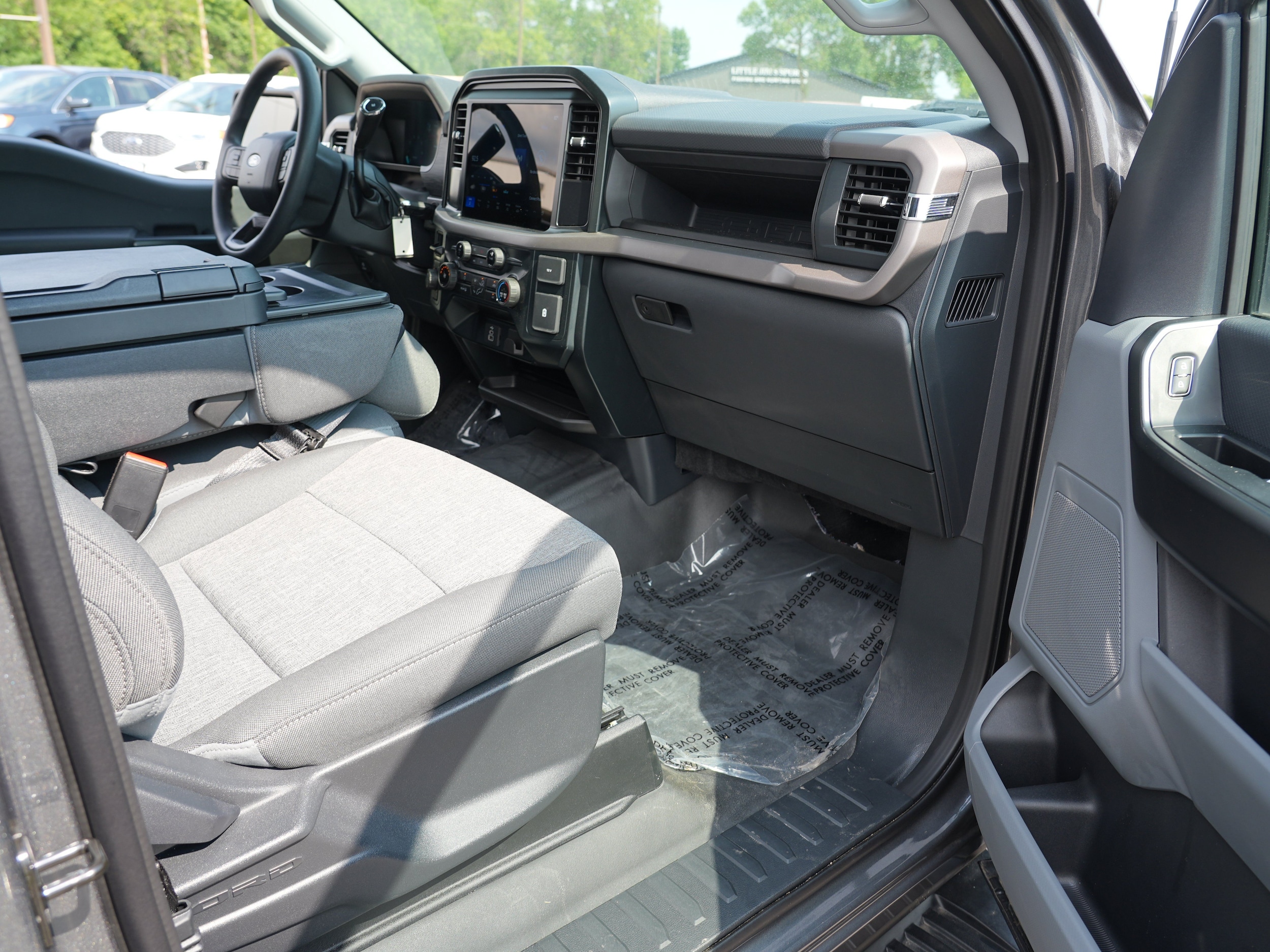 2025 Ford F-150 XL - Photo 29
