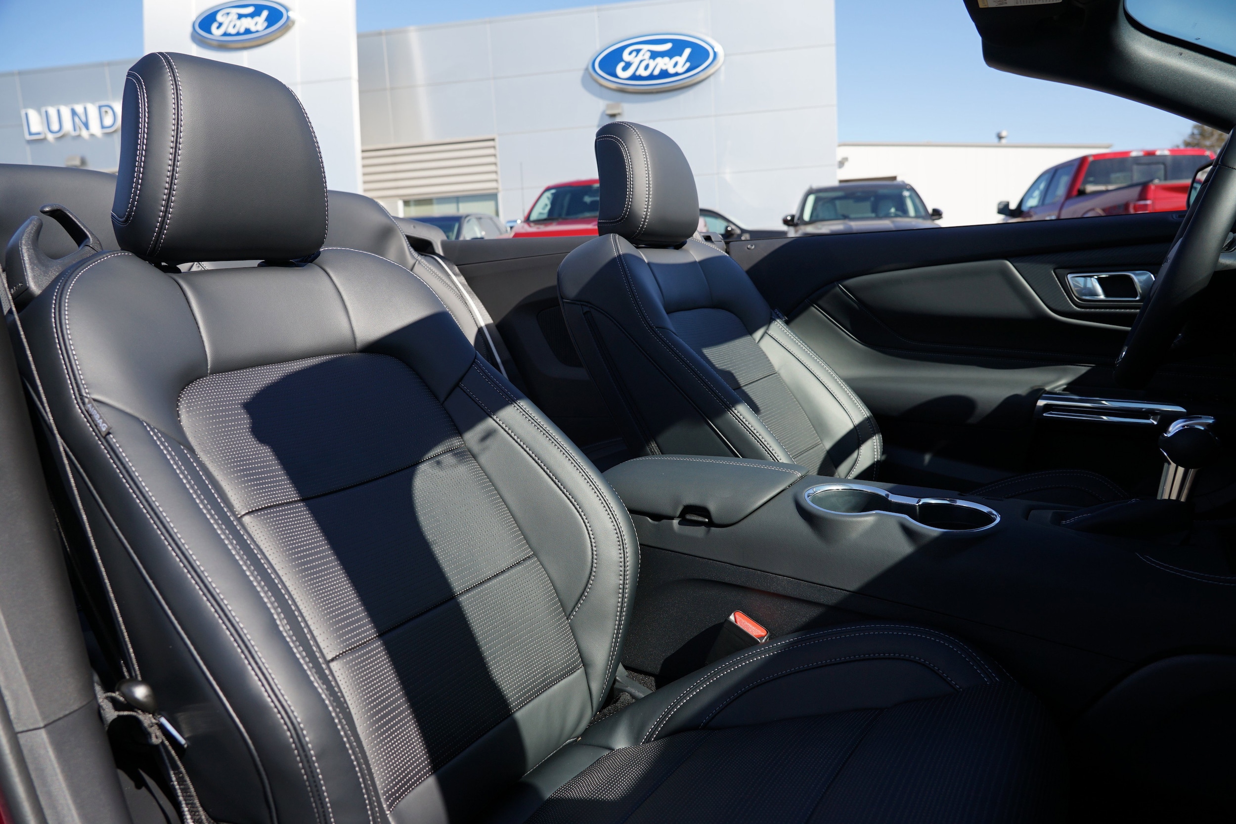 2025 Ford Mustang EcoBoost Premium Convertible - Photo 31