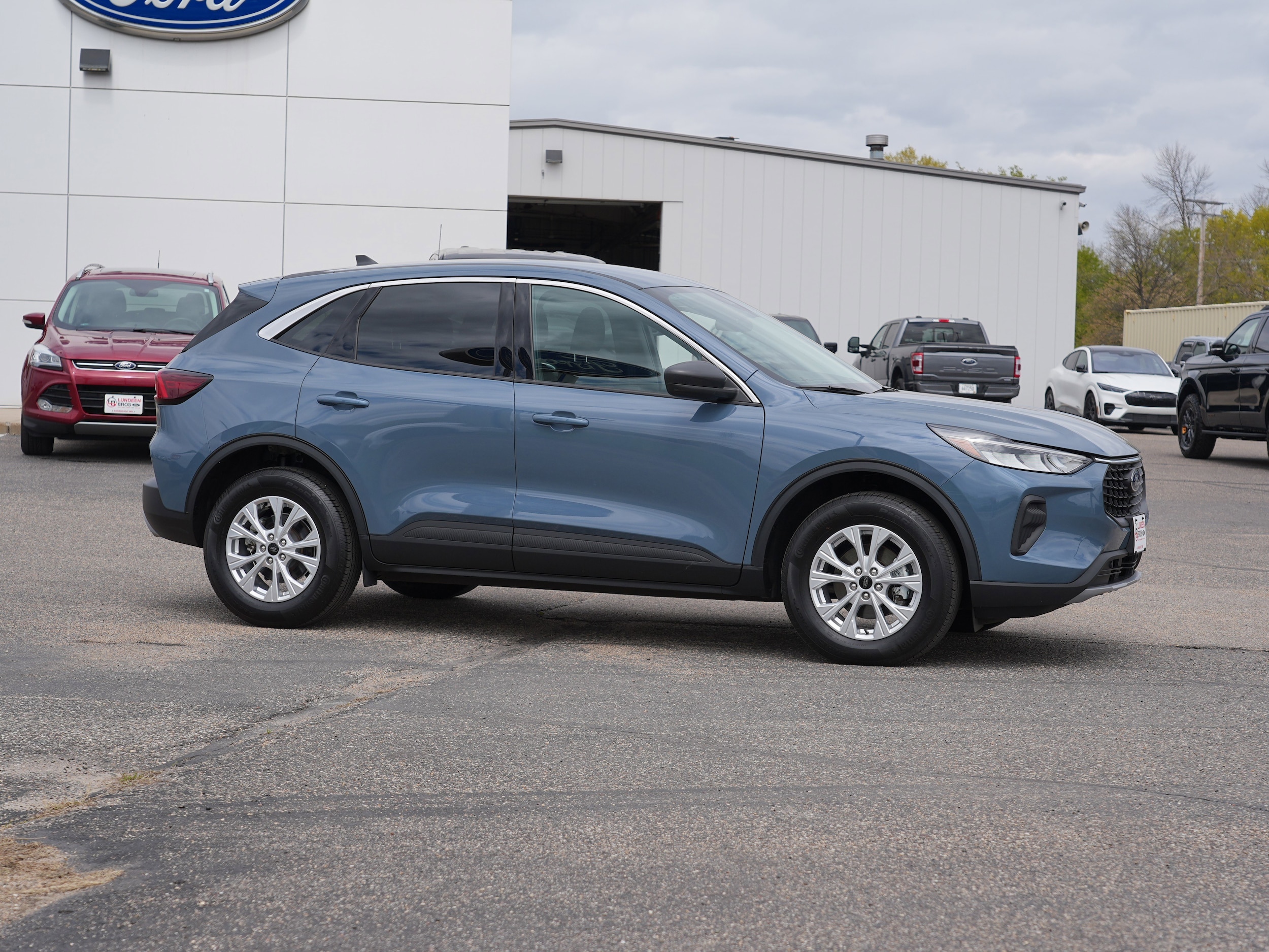 Used 2024 Ford Escape Active with VIN 1FMCU9GN1RUA66436 for sale in Annandale, Minnesota
