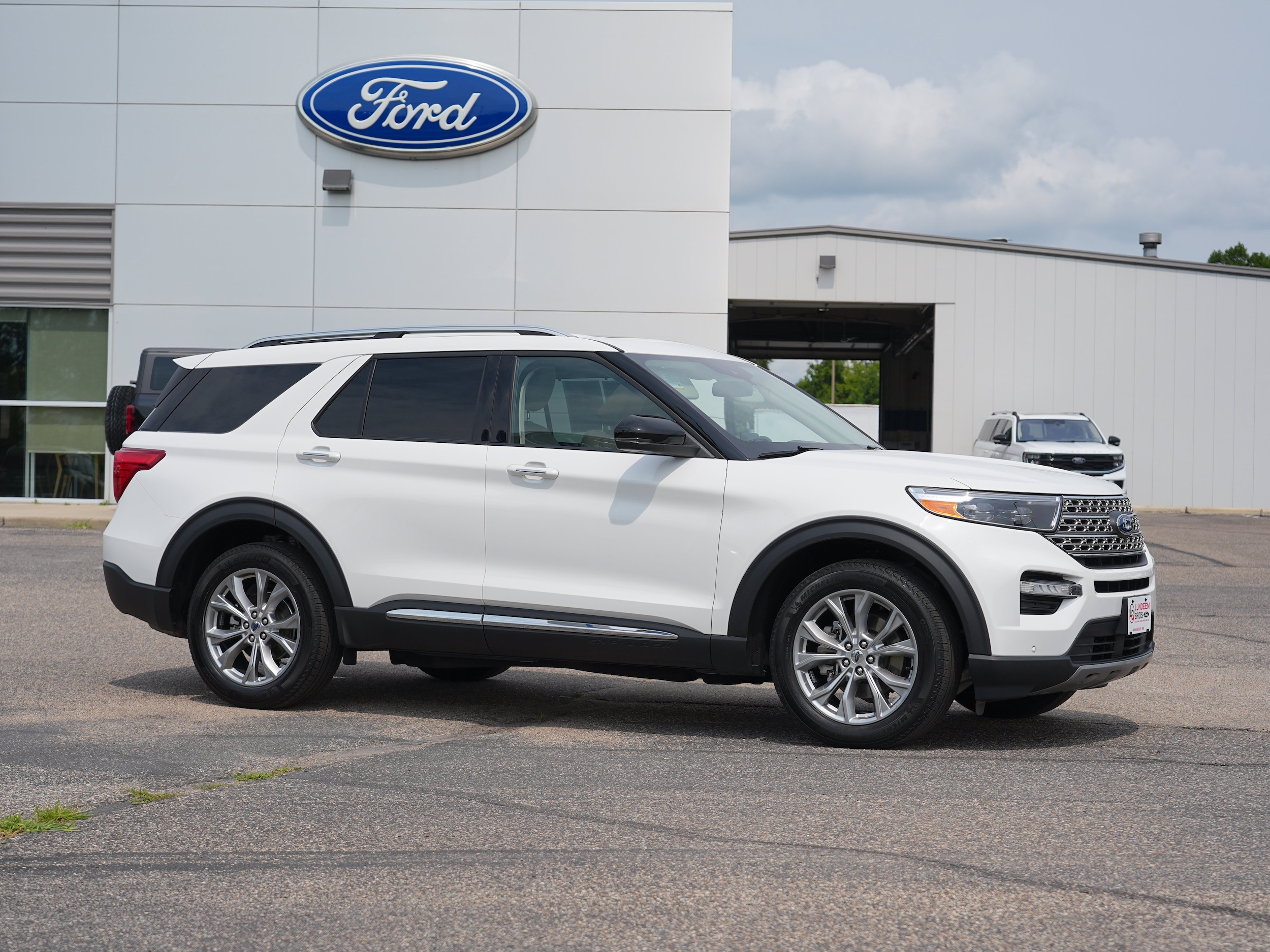 Used 2024 Ford Explorer Limited with VIN 1FMSK8FH0RGA83279 for sale in Annandale, Minnesota