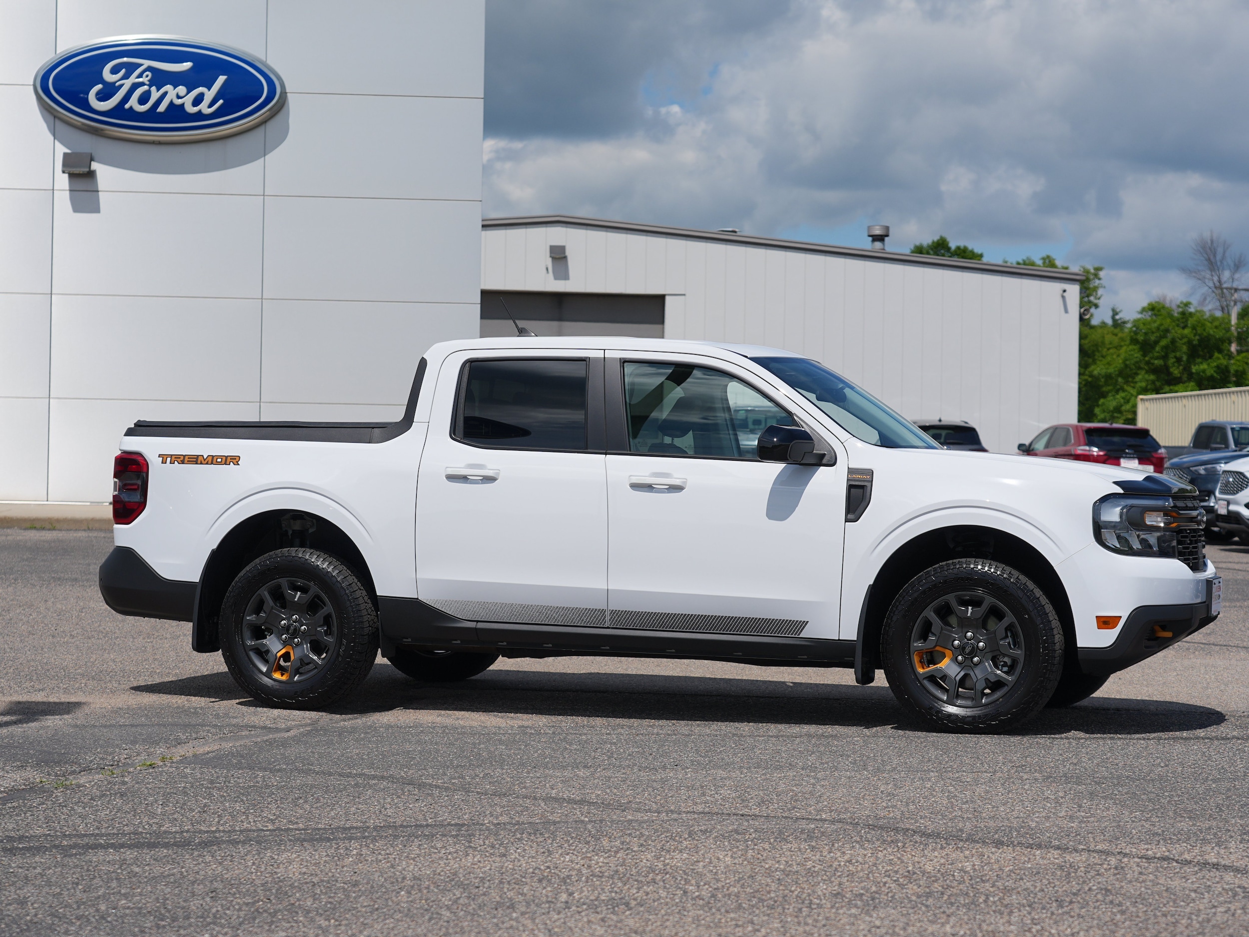Used 2024 Ford Maverick Lariat with VIN 3FTTW8R96RRB83221 for sale in Annandale, Minnesota