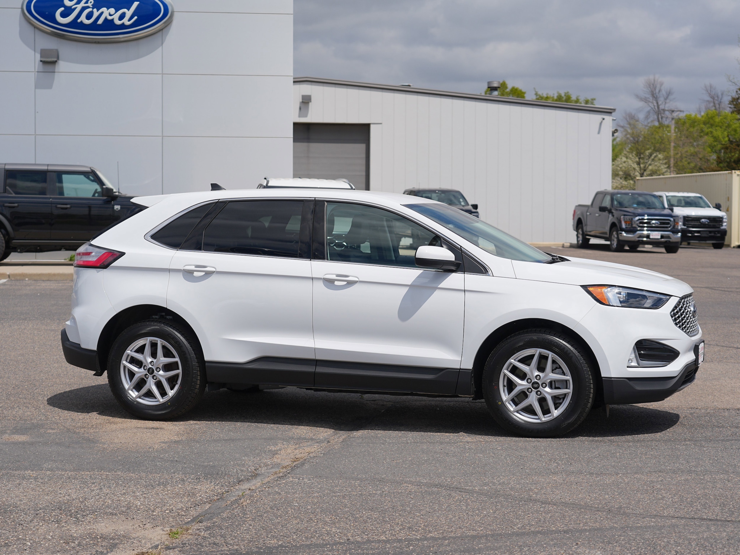 Used 2024 Ford Edge SEL with VIN 2FMPK4J94RBA66815 for sale in Annandale, Minnesota