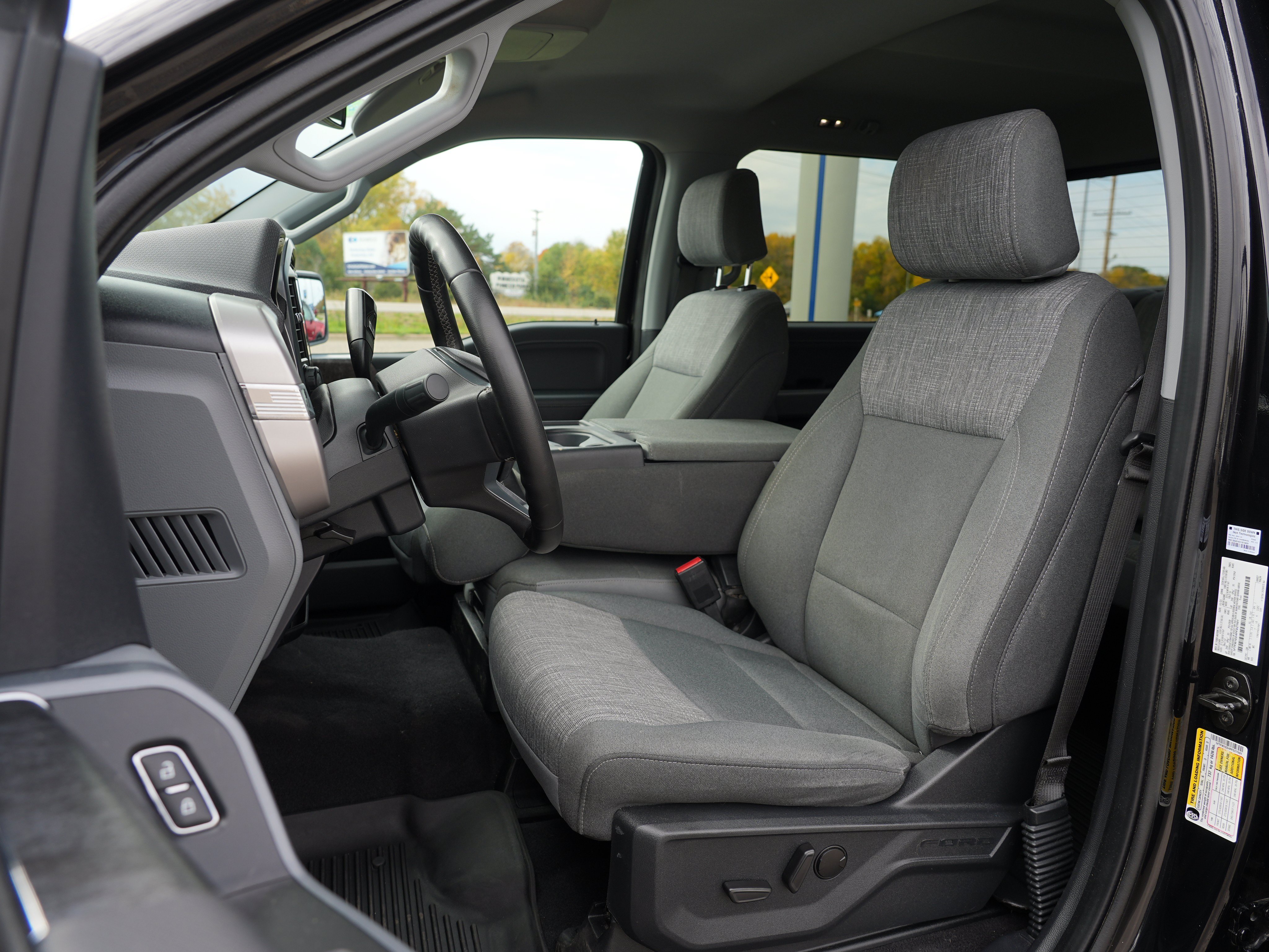 2023 Ford F-150 XLT - Photo 14
