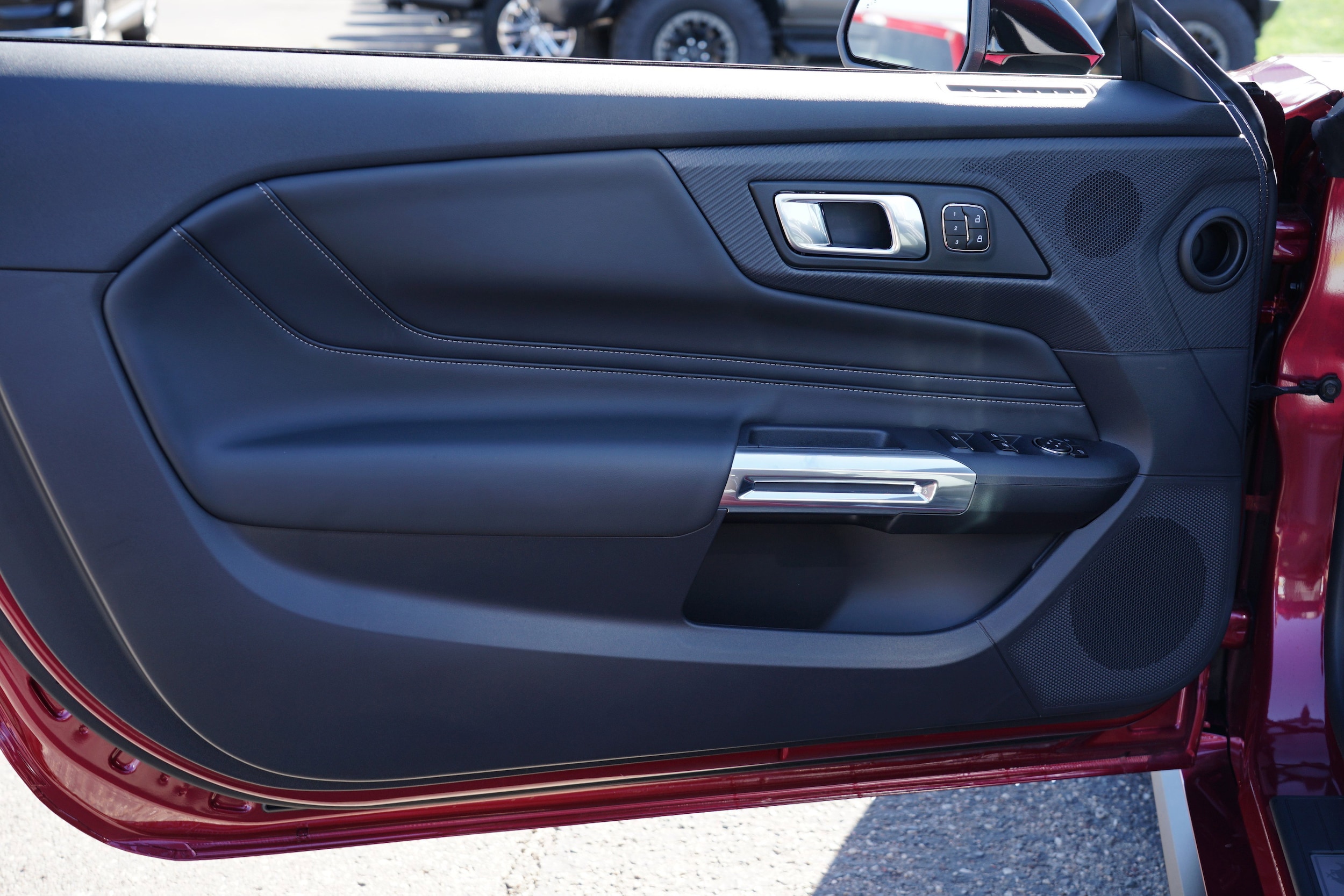 2025 Ford Mustang EcoBoost Premium Convertible - Photo 17