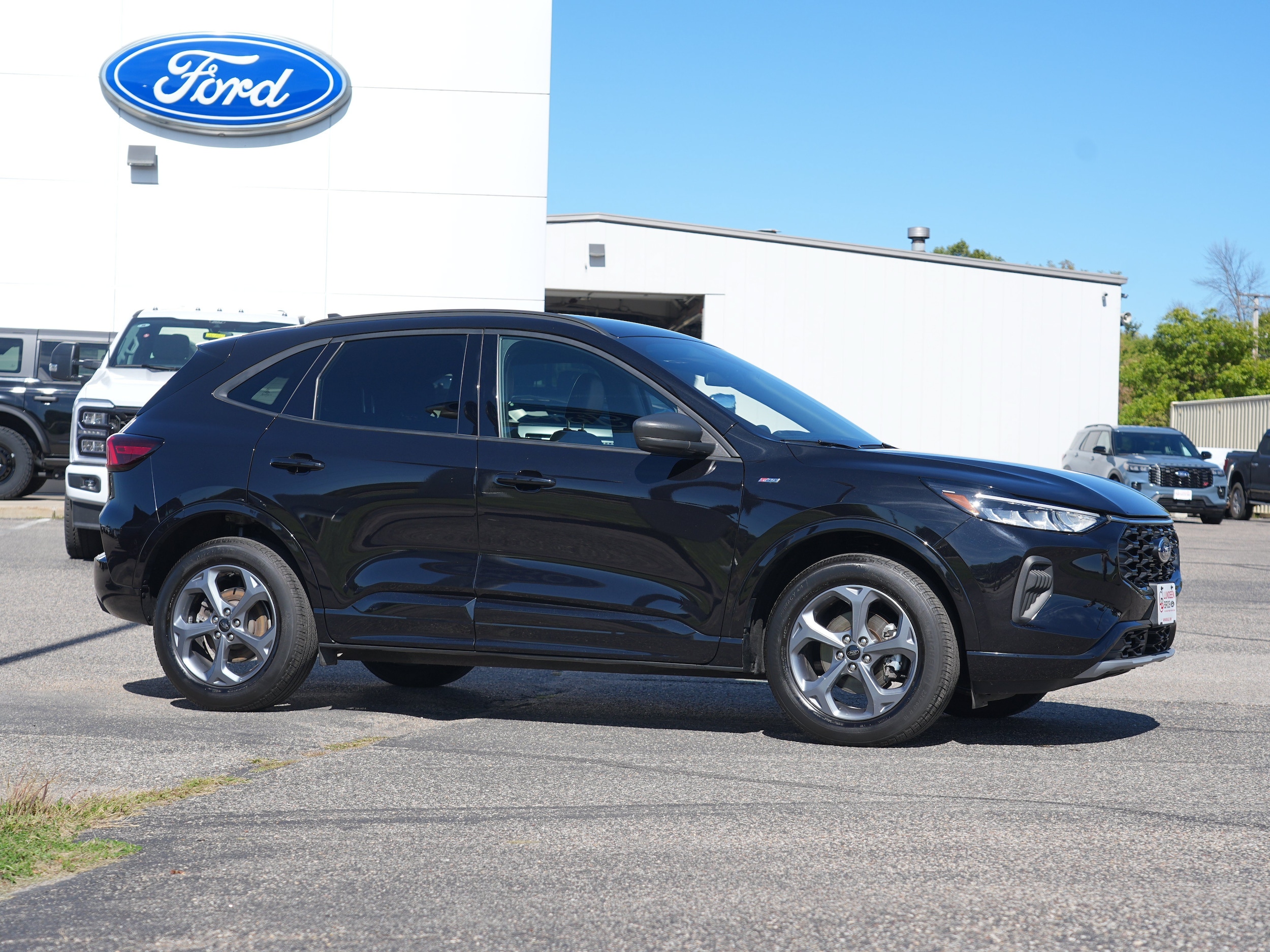 Used 2024 Ford Escape ST-Line with VIN 1FMCU9MN2RUB02798 for sale in Annandale, Minnesota
