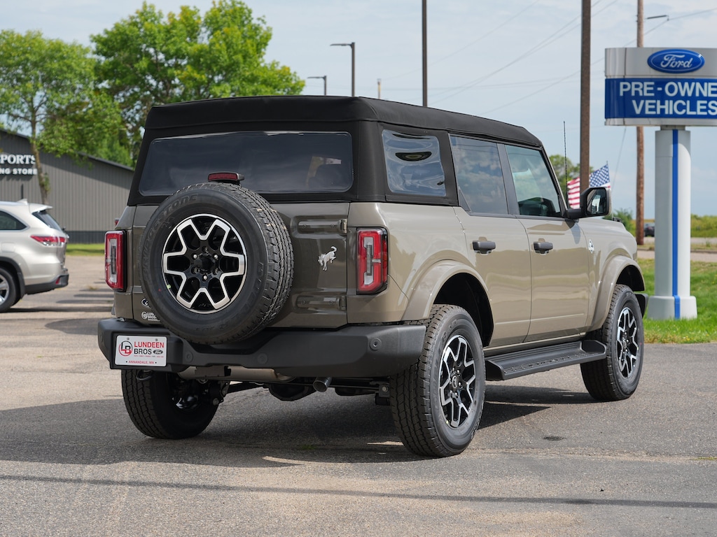 New 2026 Ford Bronco Outer Banks SUV