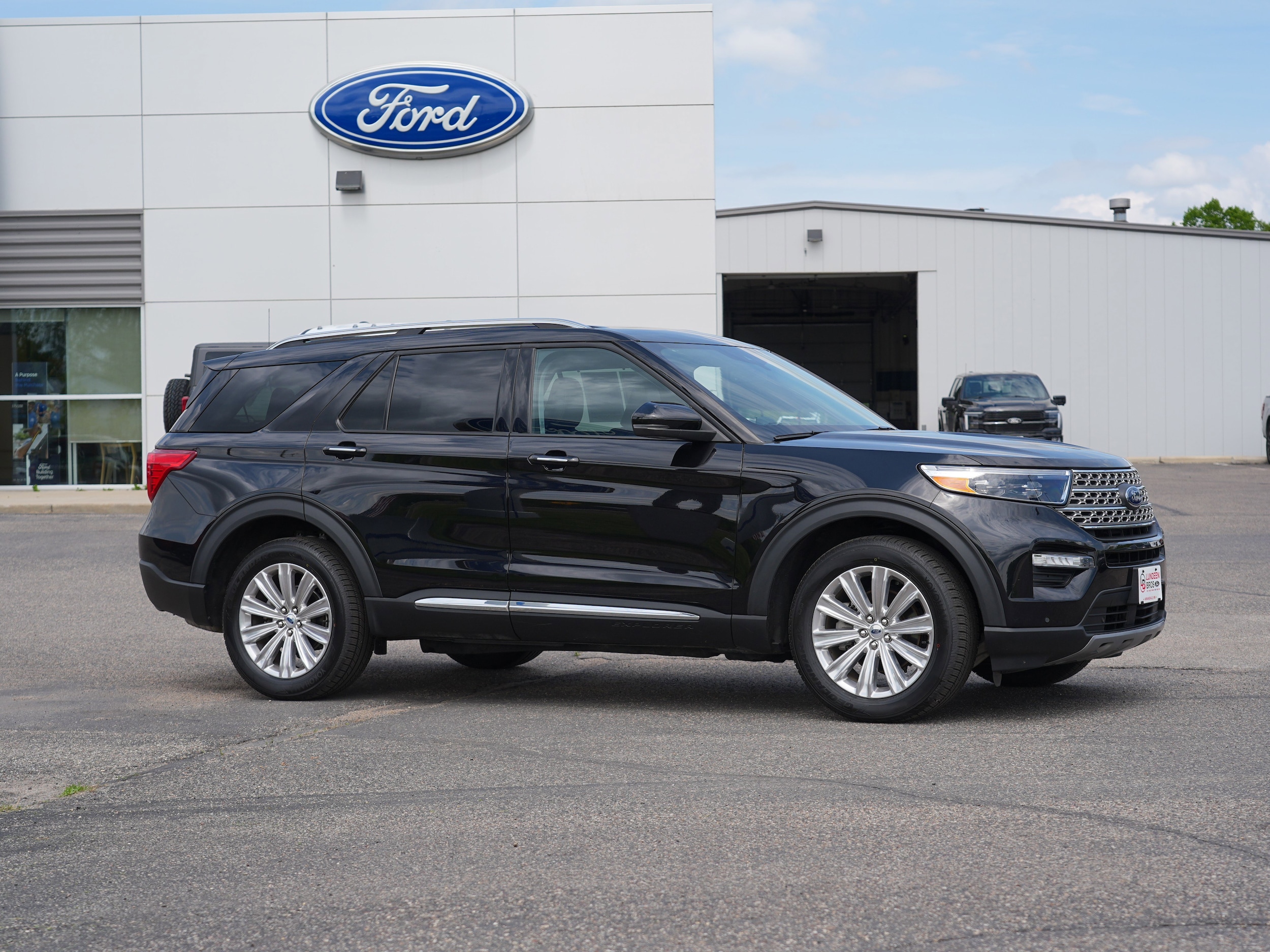 Used 2024 Ford Explorer Limited with VIN 1FMSK8FH5RGA46261 for sale in Annandale, Minnesota