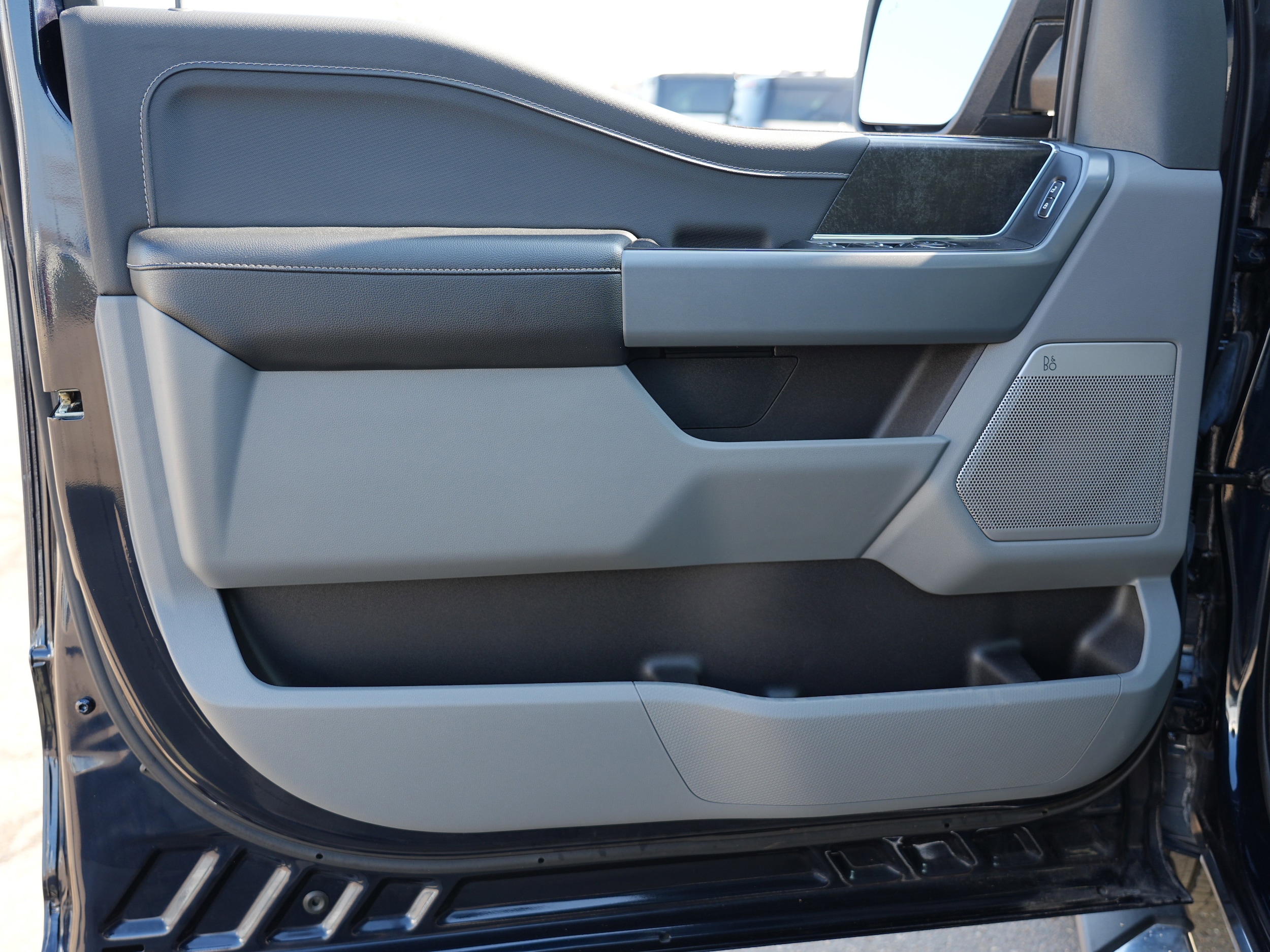 2023 Ford F-150 XLT - Photo 14
