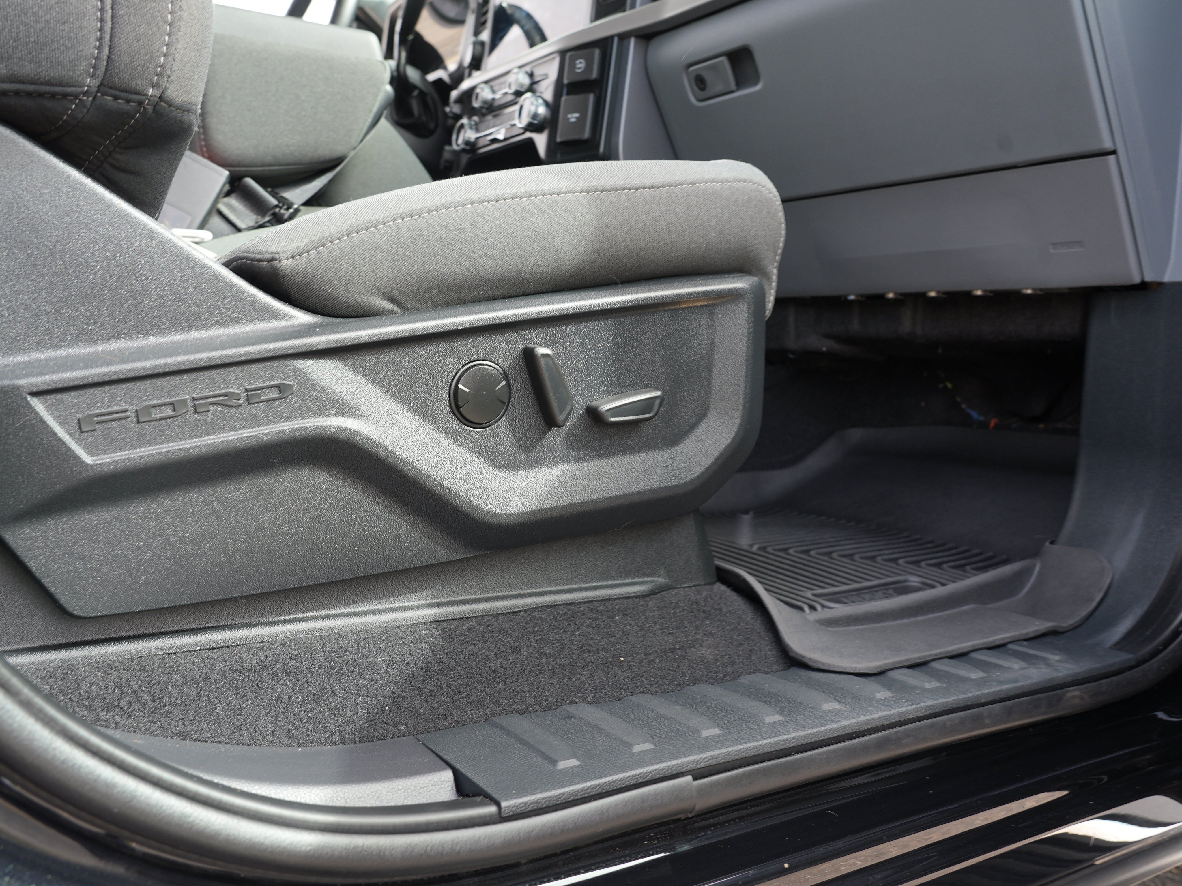 2023 Ford F-150 XLT - Photo 31