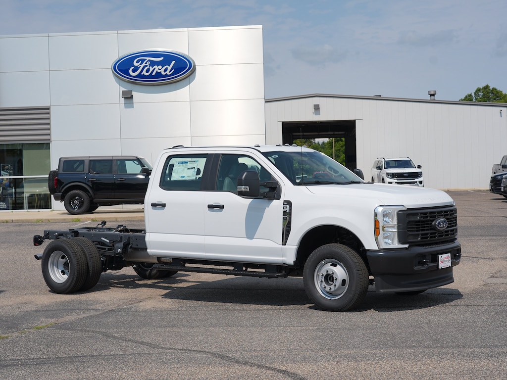 New 2026 Ford F-350SD XL Chassis