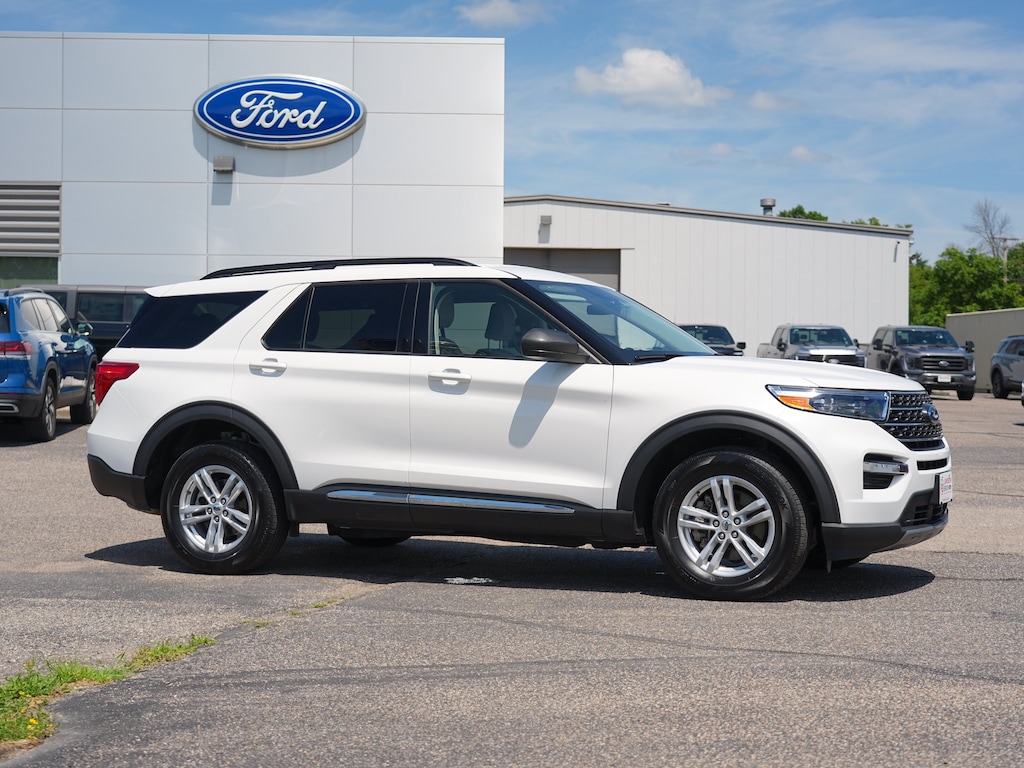 Used 2024 Ford Explorer XLT SUV