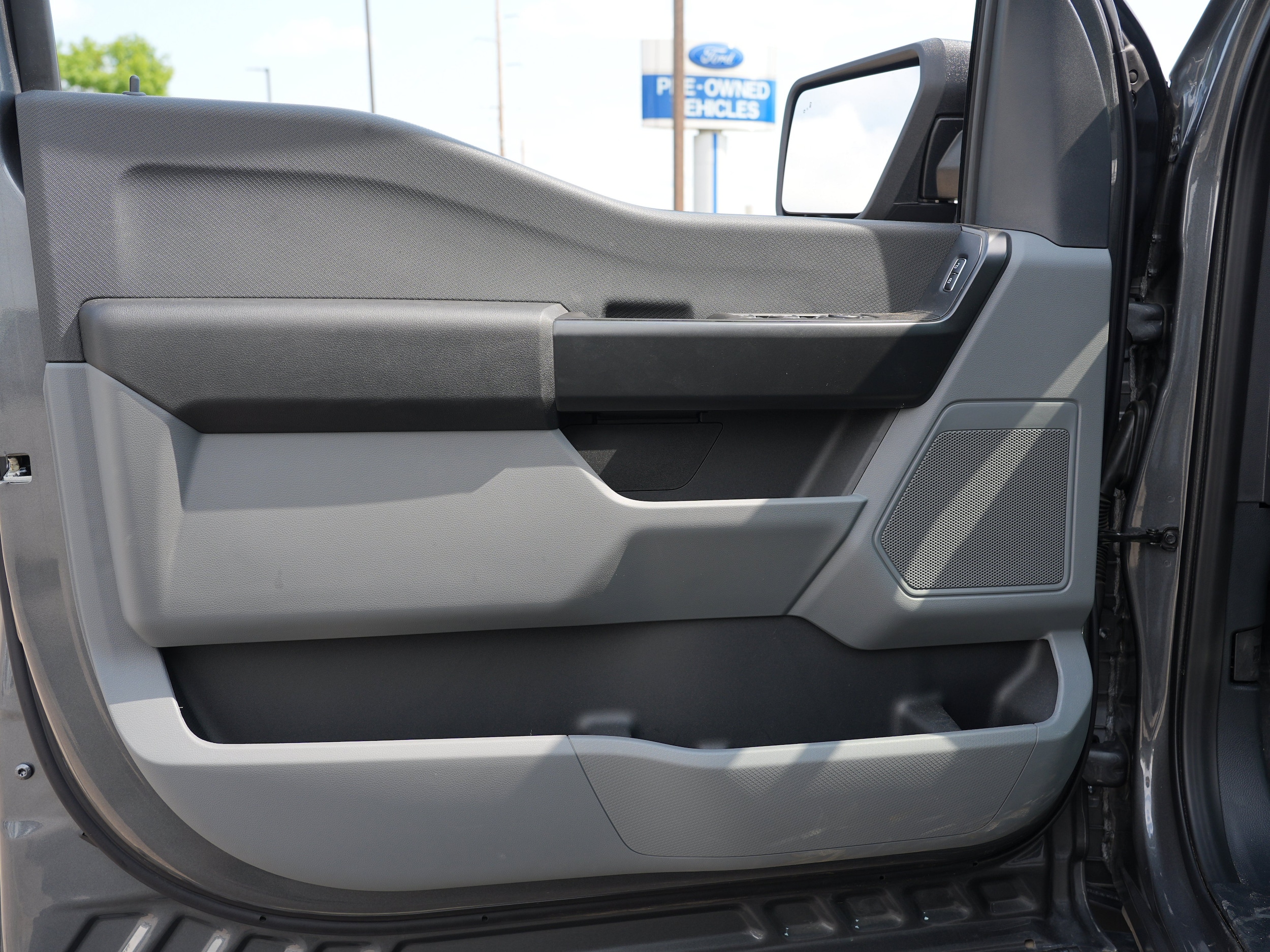 2025 Ford F-150 XL - Photo 16