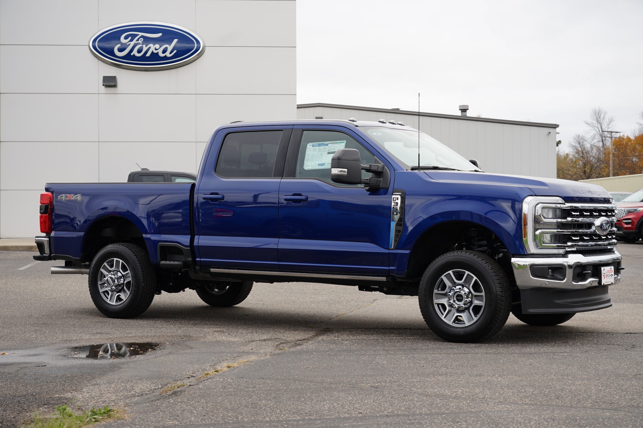 2026 Ford F-350 Super Duty Lariat - Photo 2