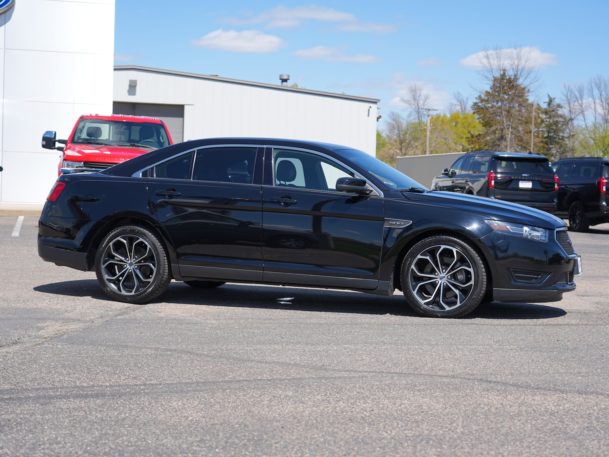 Used 2016 Ford Taurus SHO with VIN 1FAHP2KT5GG123043 for sale in Annandale, Minnesota
