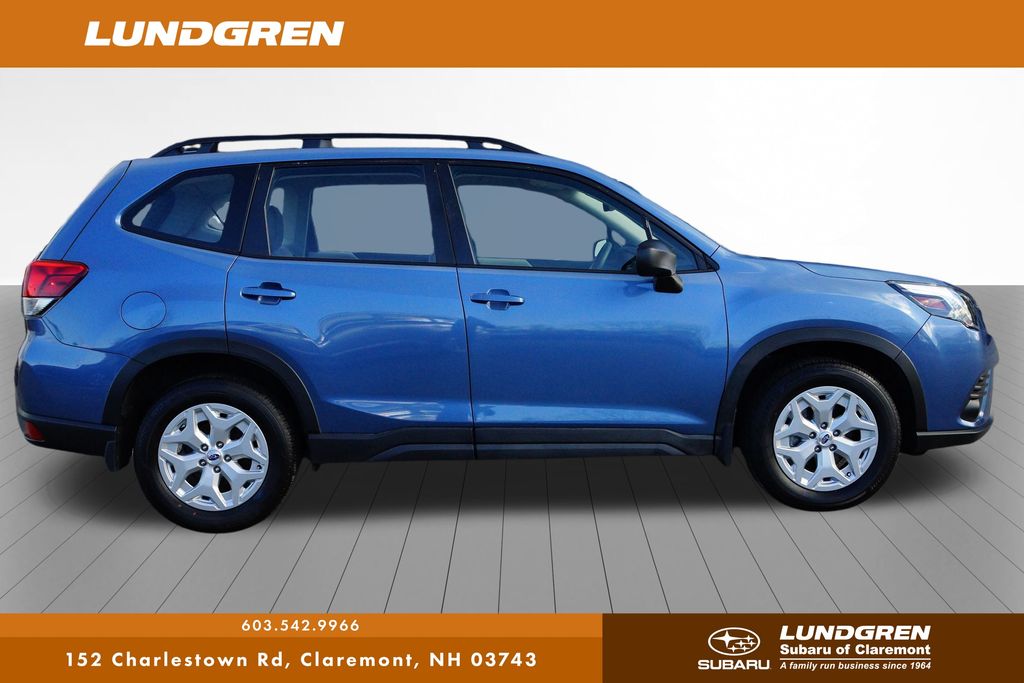 2024 Subaru Forester Base photo 2