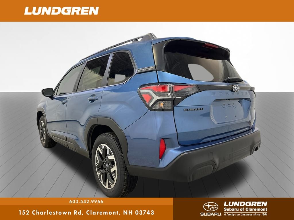 2025 Subaru Forester Premium photo 2