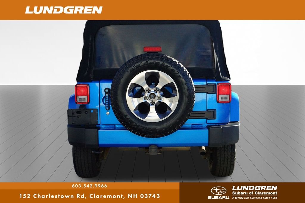 2016 Jeep Wrangler Unlimited Sahara photo 4