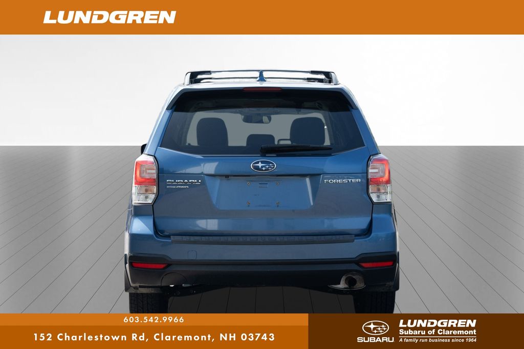 2018 Subaru Forester 2.5i Premium photo 4