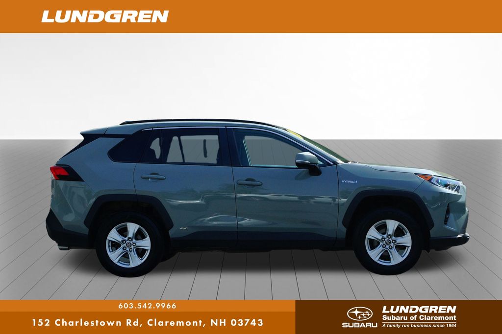 2020 Toyota RAV4 Hybrid XLE photo 2