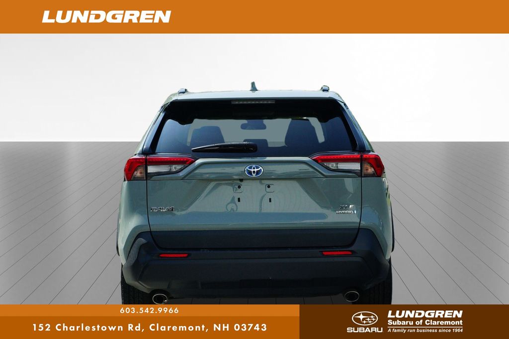 2020 Toyota RAV4 Hybrid XLE photo 4