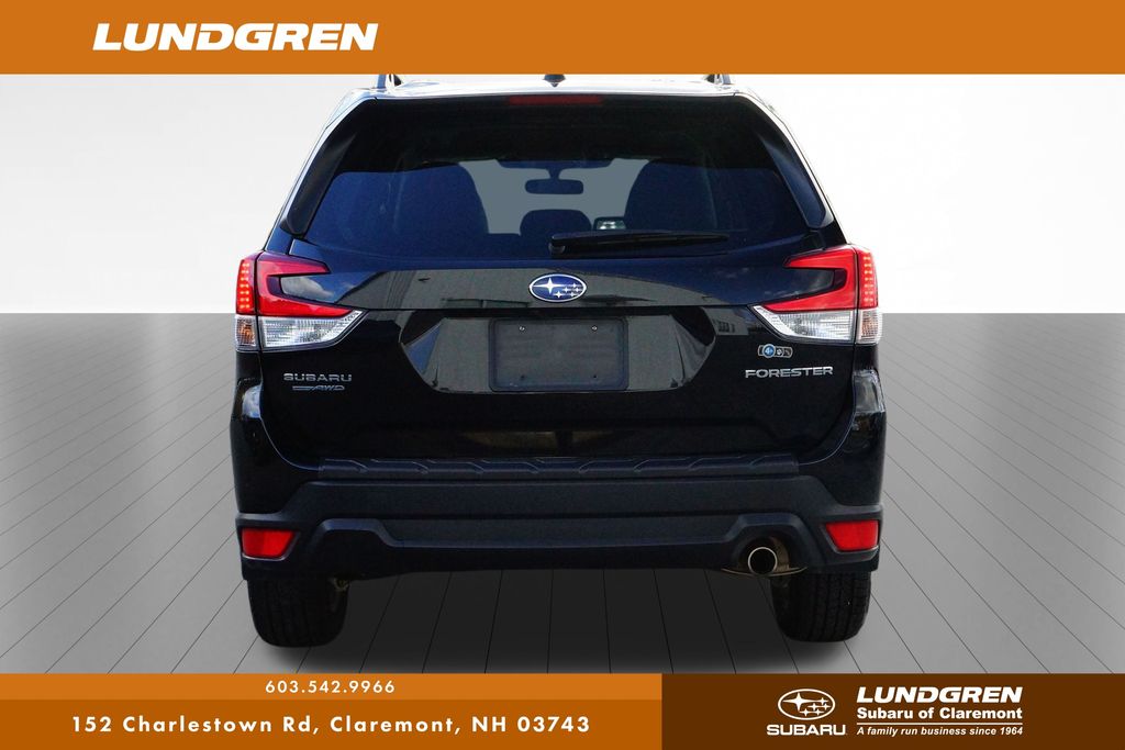 2023 Subaru Forester Limited photo 3